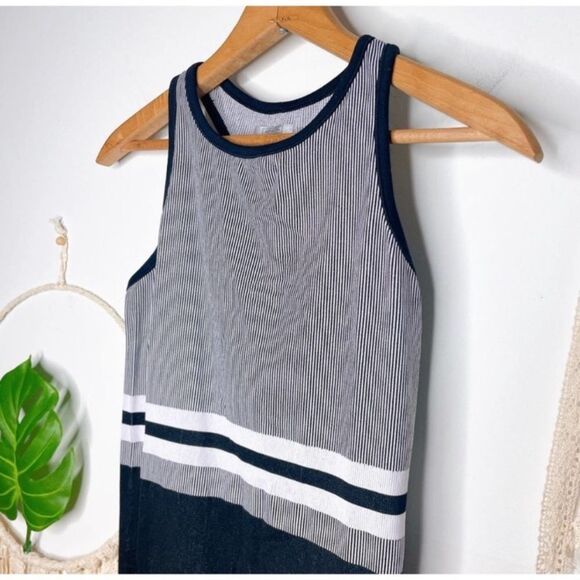 Athleta - Renew Stretchy Stripe Racerback Tank Top sz Small - Picture 7 of 10